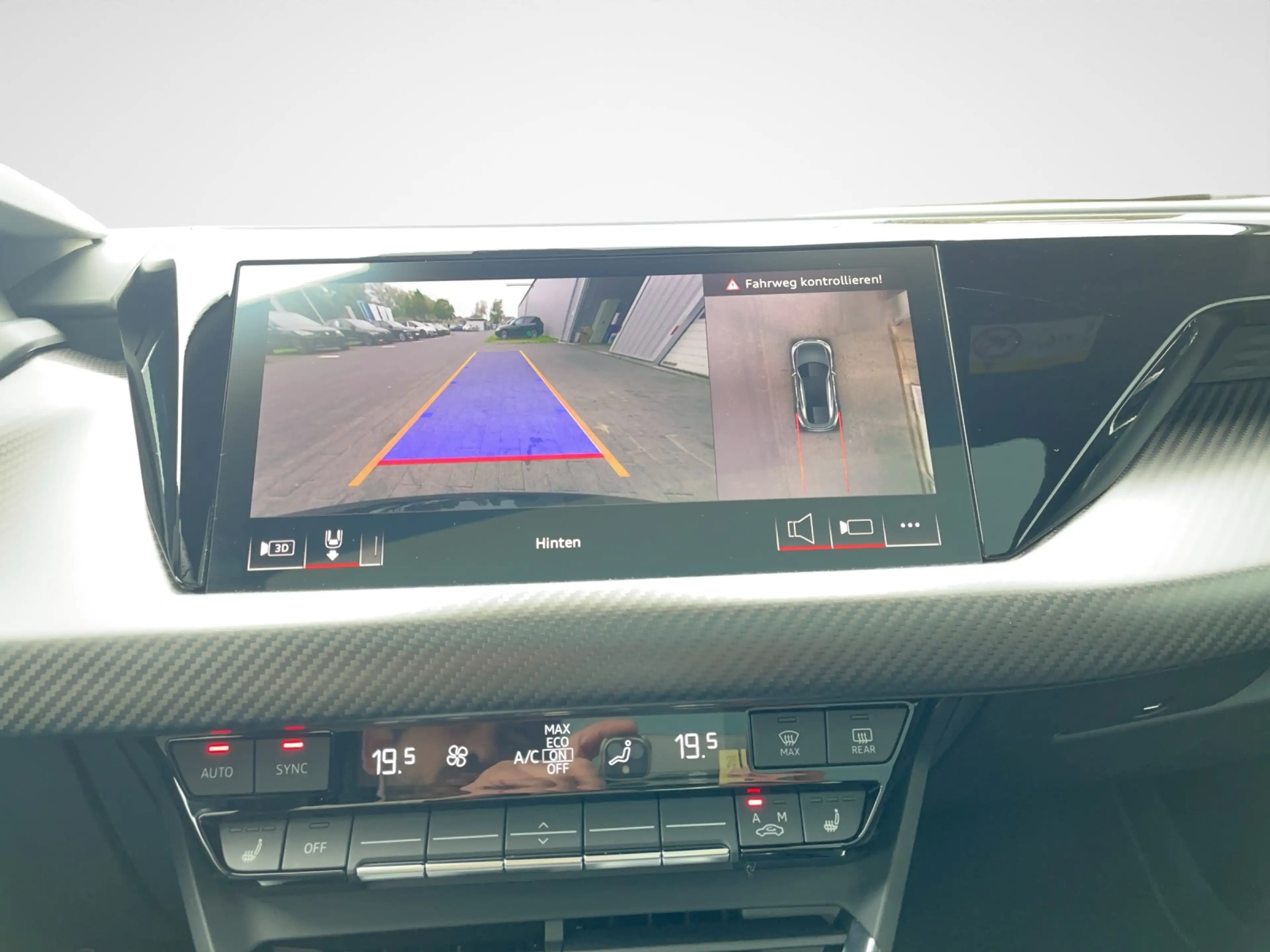 Audi e-tron GT quattro — photo 10