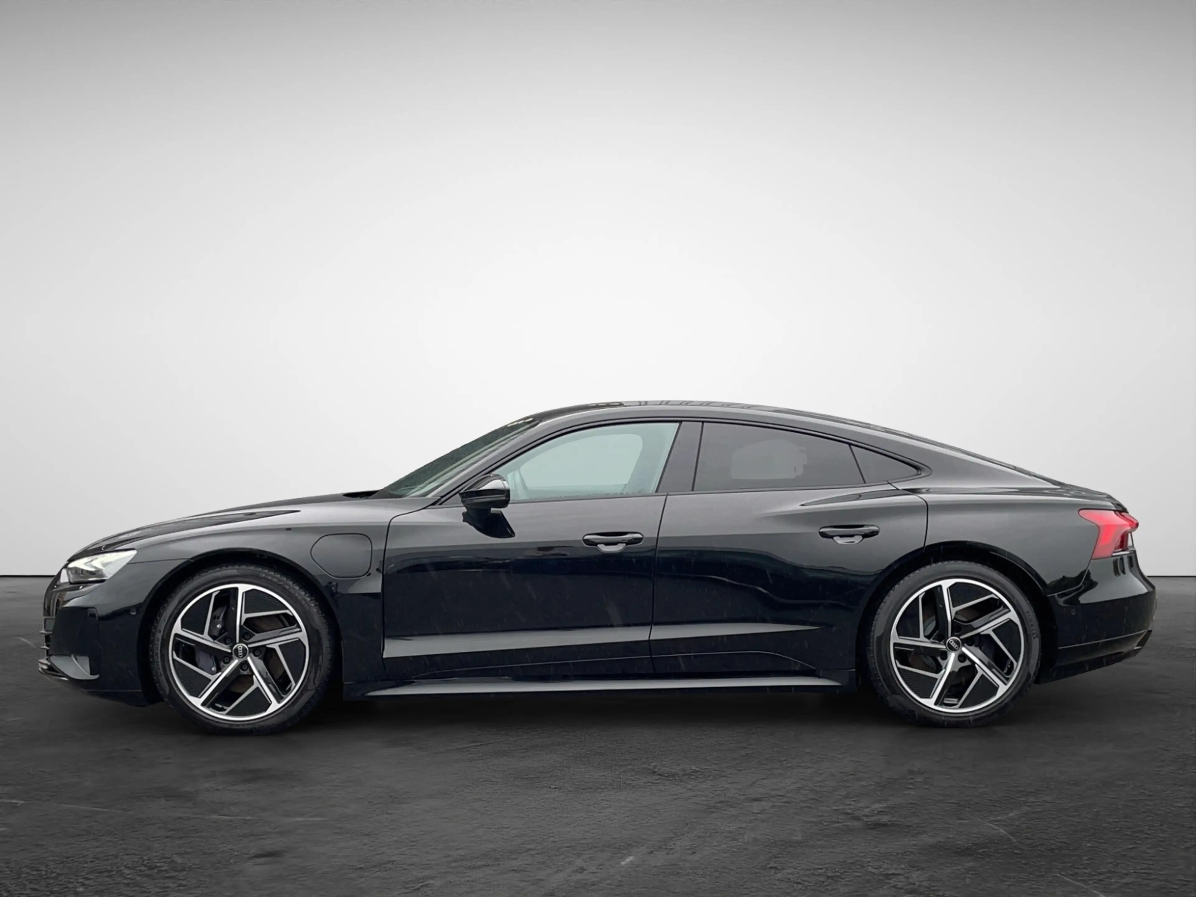 Audi e-tron GT quattro — photo 3