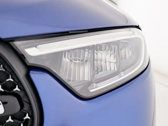 Mercedes-Benz GLC view 8