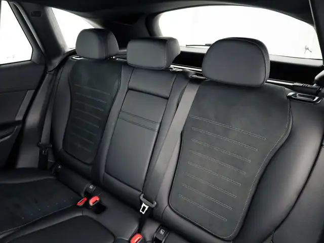 Mercedes-Benz GLC view 11