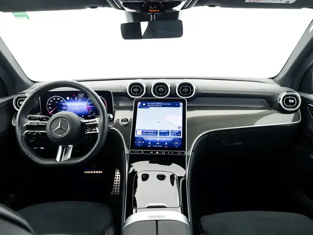 Mercedes-Benz GLC view 9