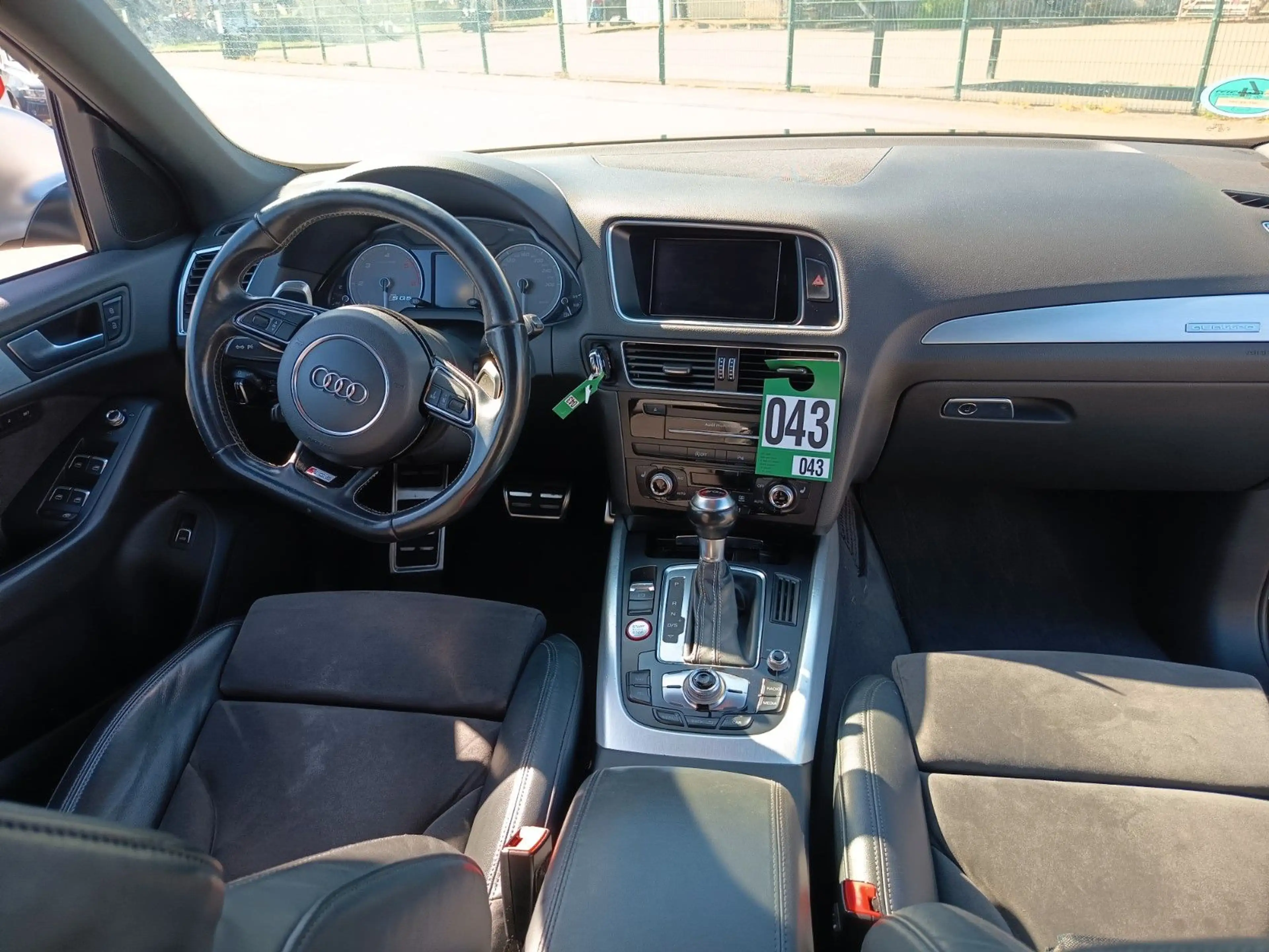 Audi SQ5 3.0 TDI quattro — photo 9