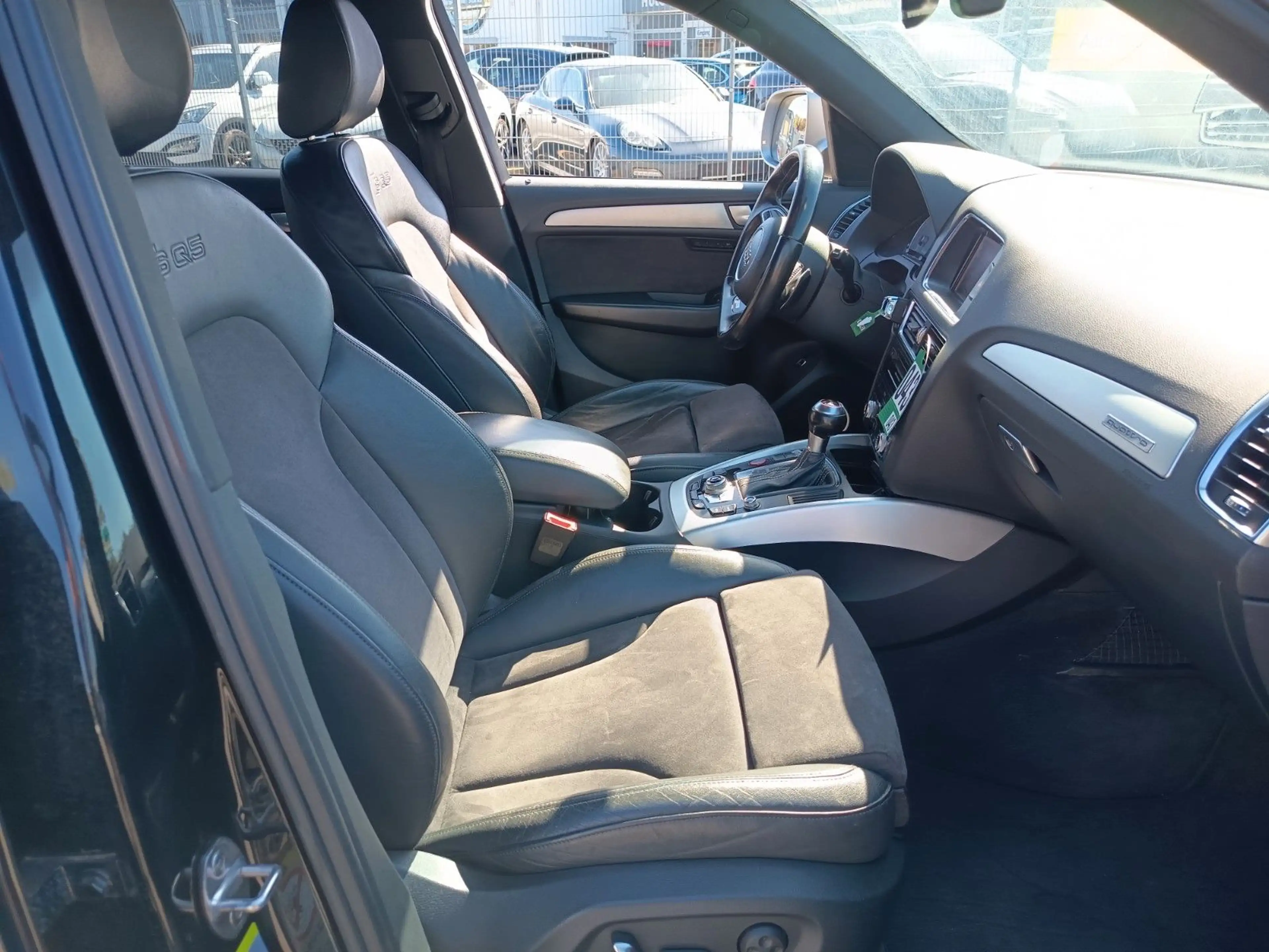 Audi SQ5 3.0 TDI quattro — photo 13