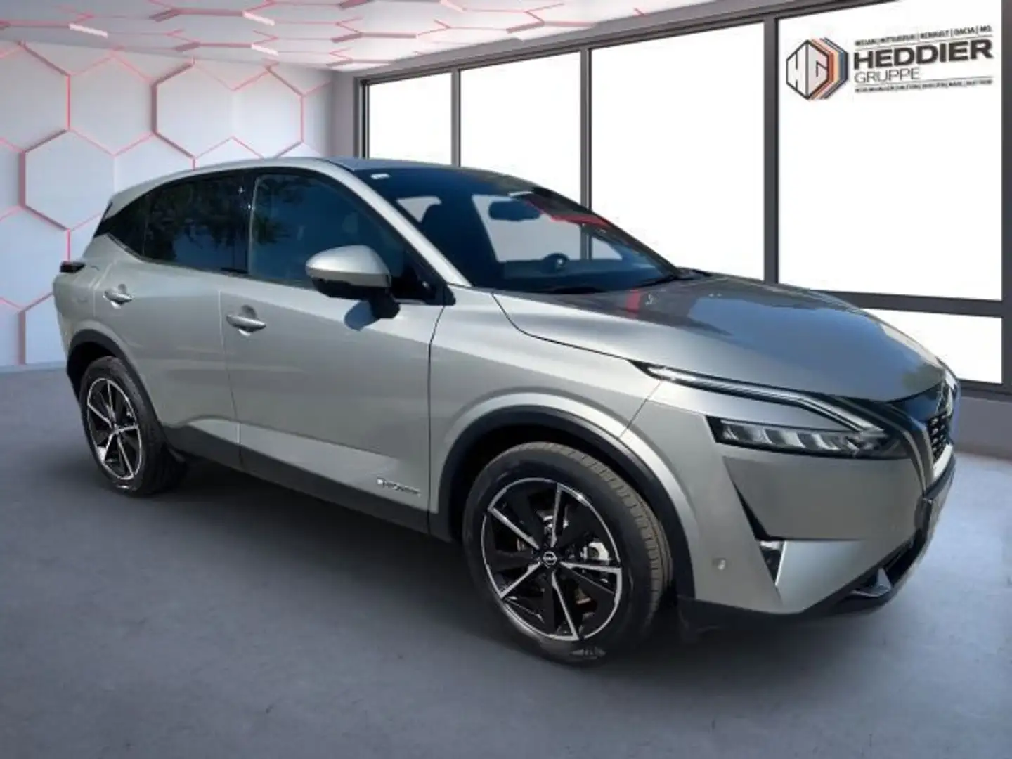 Nissan Qashqai Tekna e-Power*wenig KM*360°Kamera* srebrna - 2