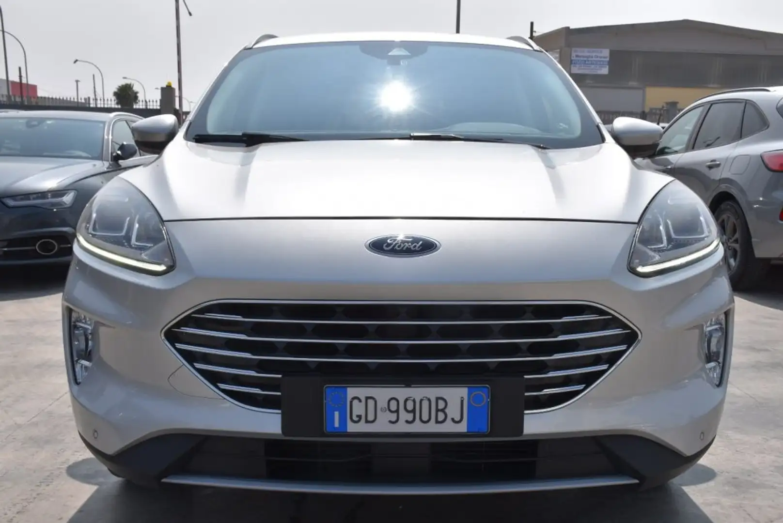 Ford Kuga 1.5 EcoBlue 120 CV 2WD Titanium Grigio - 2