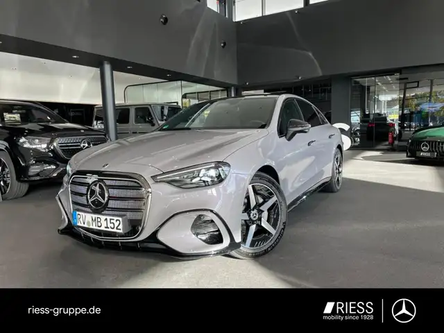 Mercedes-Benz C 400 4M elektrisch AMG+HUD+KEYL+22 KW+DISTR+360