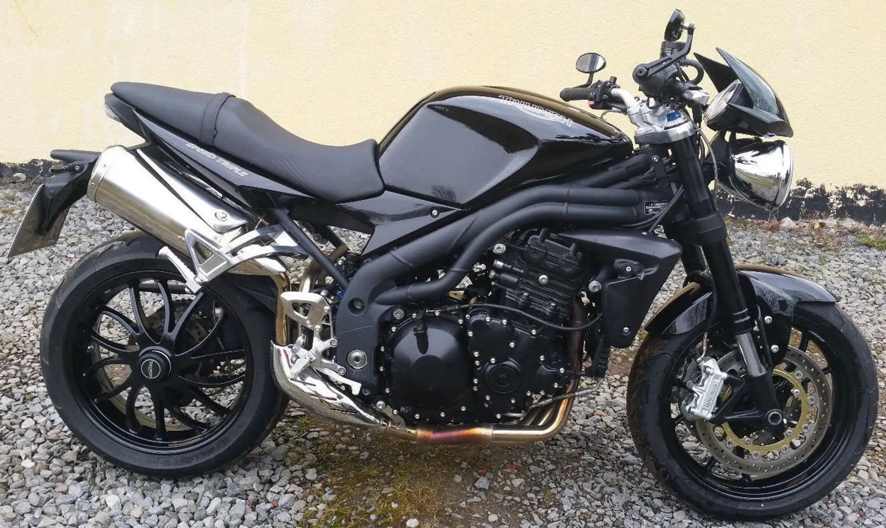 Triumph Speed Triple 1050 Zwart - 1