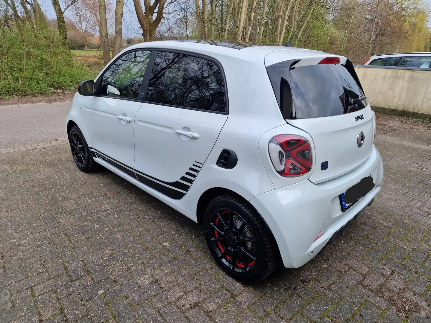smart forFour EQ pulse edition one Weiß - 2