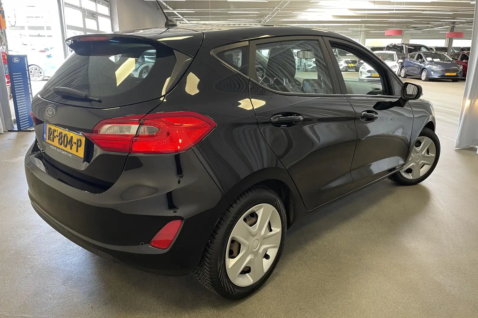 Ford Fiesta 1.1 Trend Navigatie | Voorruitverwarming | Car Pla Zwart - 2