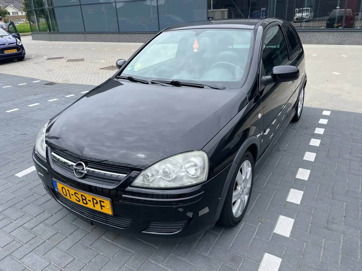 Opel Corsa Corsa 1.4-16V Silverline Zwart - 1