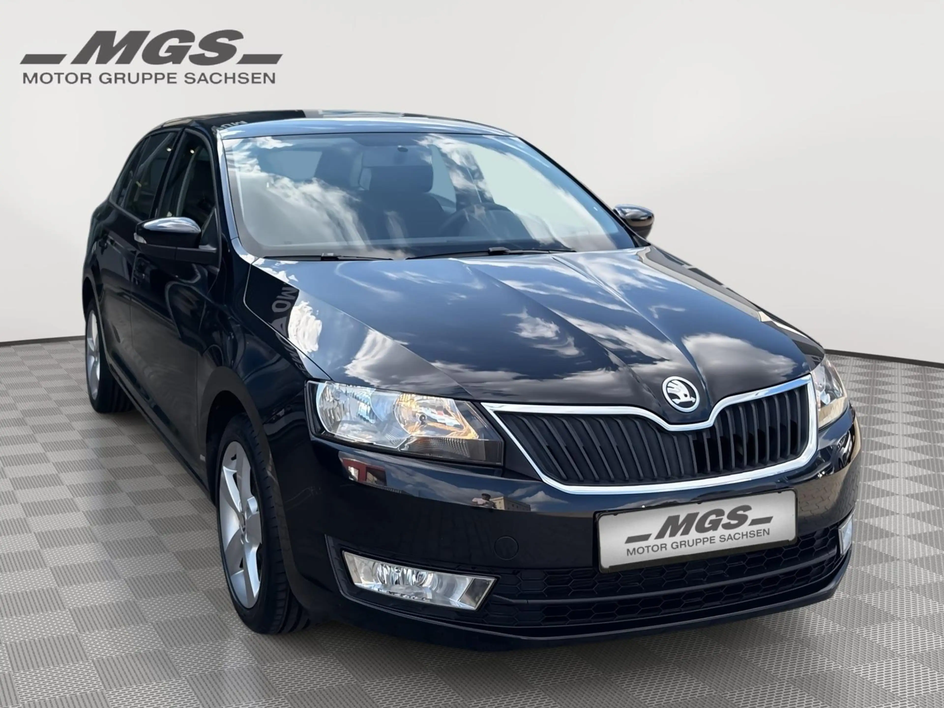 Skoda Rapid/Spaceback 1.2 TSI 'Cool Edition' #PDC #LMF #KLIMA #ISOFIX — photo 4