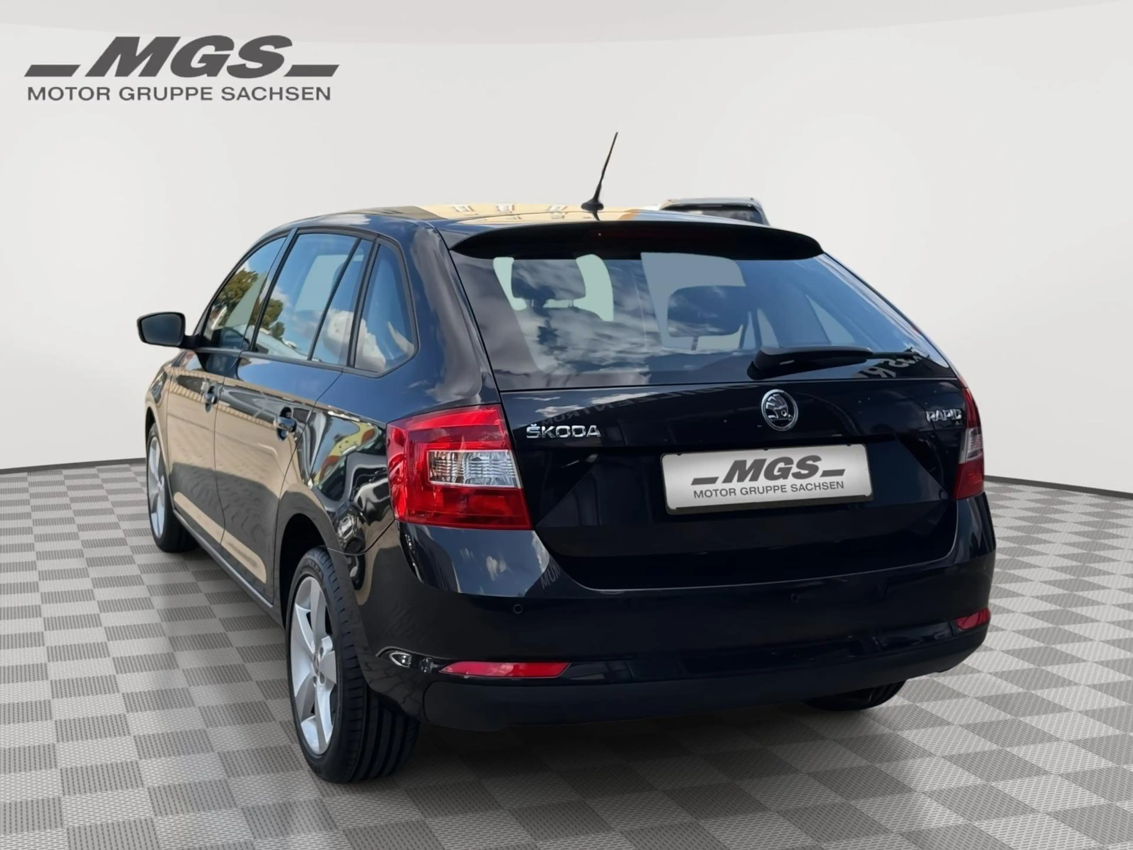 Skoda Rapid/Spaceback 1.2 TSI 'Cool Edition' #PDC #LMF #KLIMA #ISOFIX — photo 10