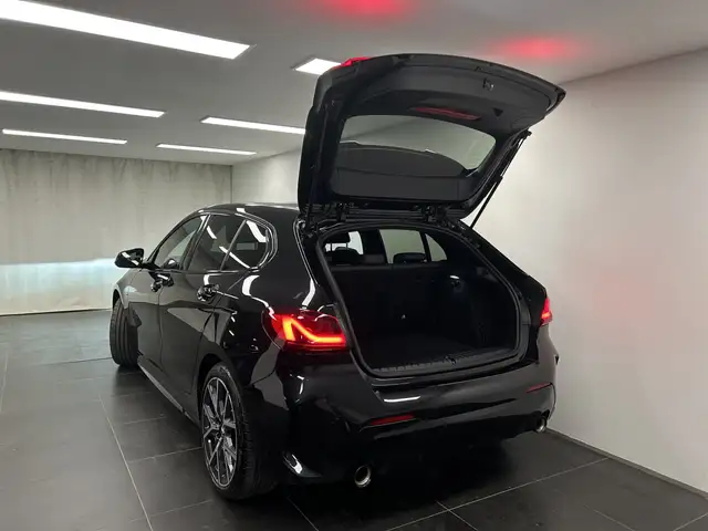 BMW 1 Series view 11