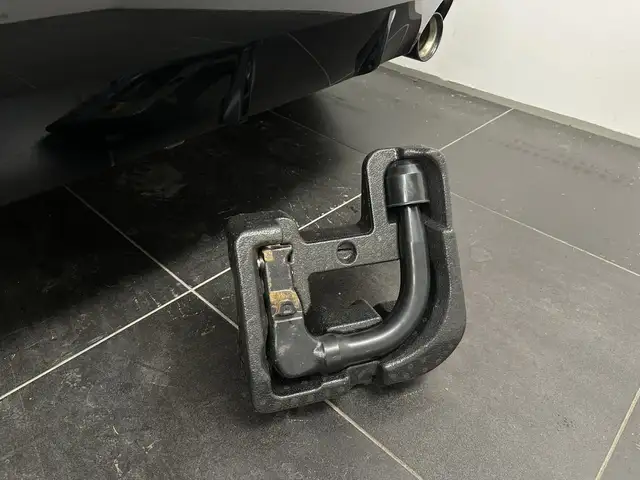 BMW 1 Series view 12
