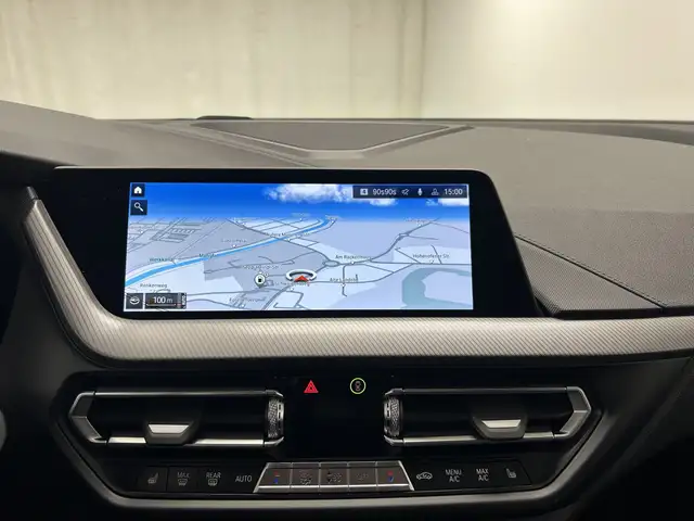 BMW 1 Series view 23