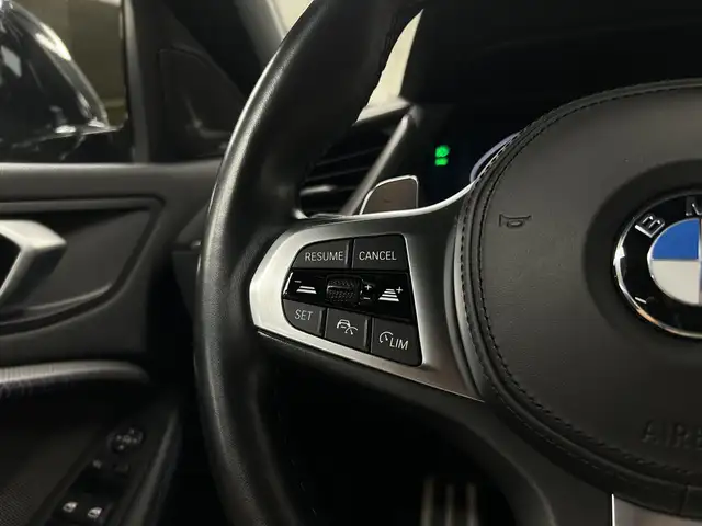 BMW 1 Series view 25