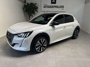 e-208 GT Pack + Navi + Camera + Panodak Slechts 12788 kilometers