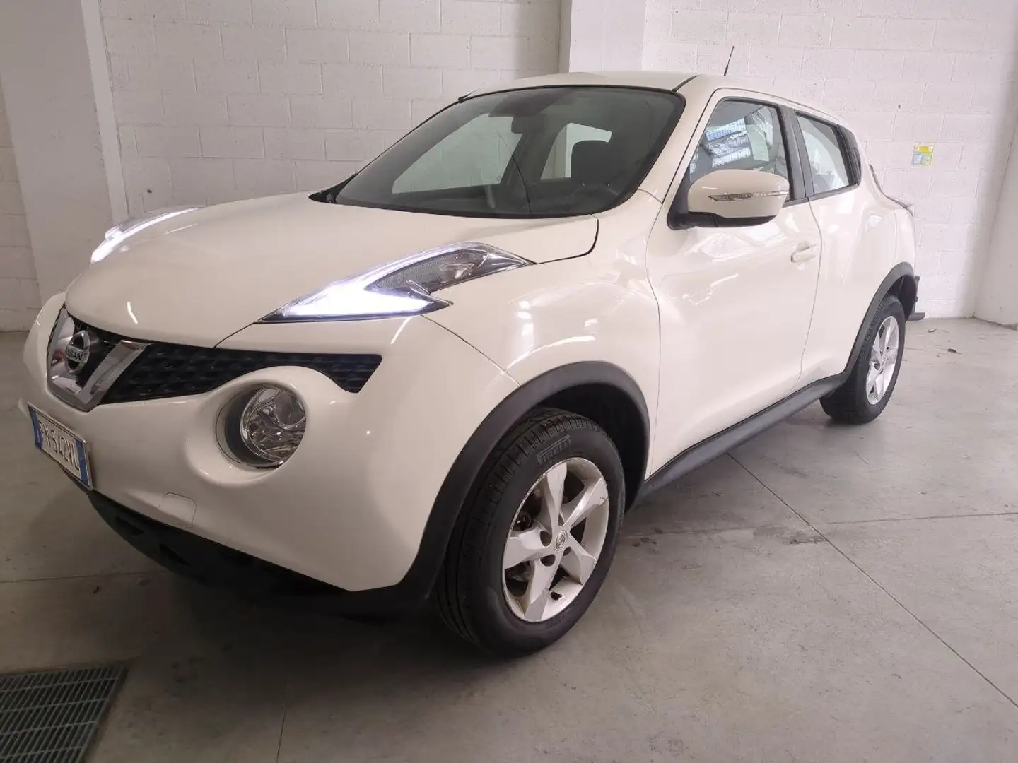 Nissan Juke Juke I 2015 1.6 Visia Gpl 115cv E6 Blanc - 1