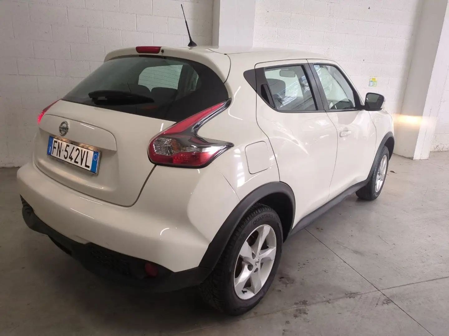 Nissan Juke Juke I 2015 1.6 Visia Gpl 115cv E6 Blanc - 2