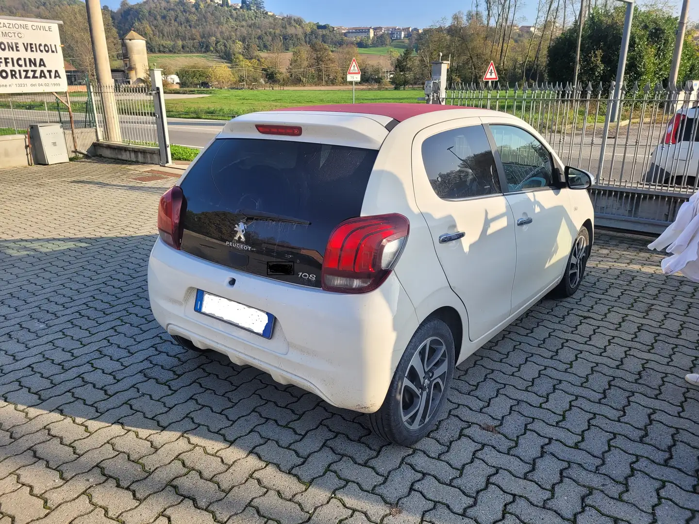 Peugeot 108 108 5p 1.2 vti 12v Allure Bianco - 2