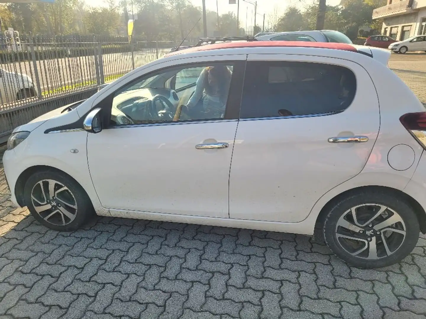 Peugeot 108 108 5p 1.2 vti 12v Allure Bianco - 1