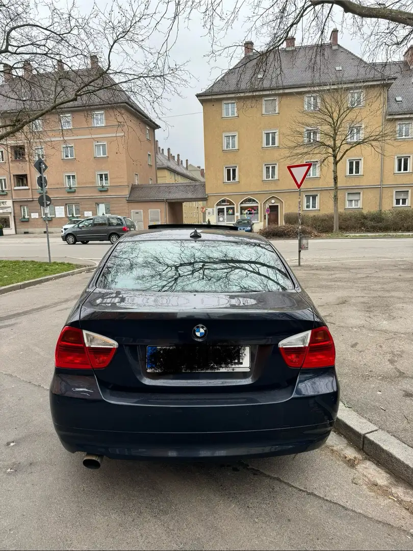 BMW 318 318i in blau Blau - 1
