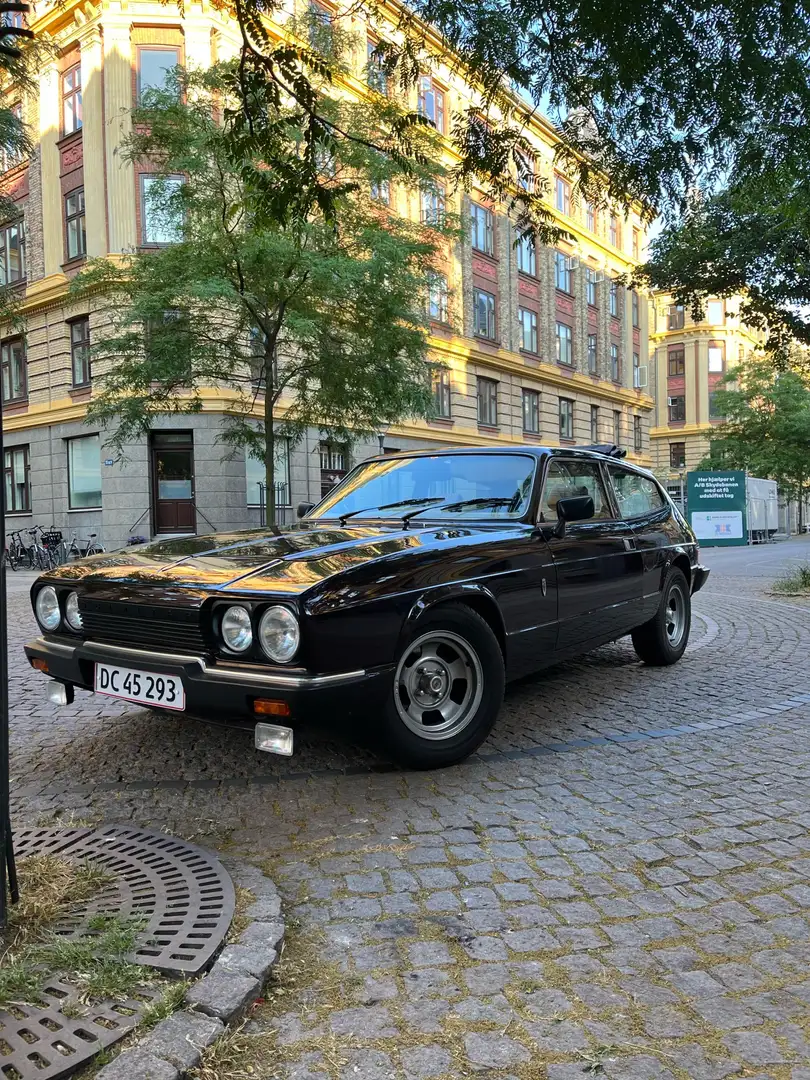 Reliant Scimitar GTE SE6A Braun - 1