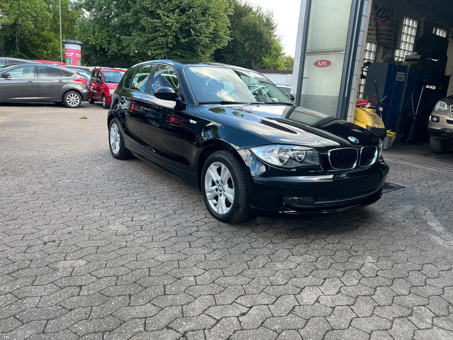 BMW 116 i Klima-E Fenster-1.Hand-4 Türig-ABS-ASR Schwarz - 1