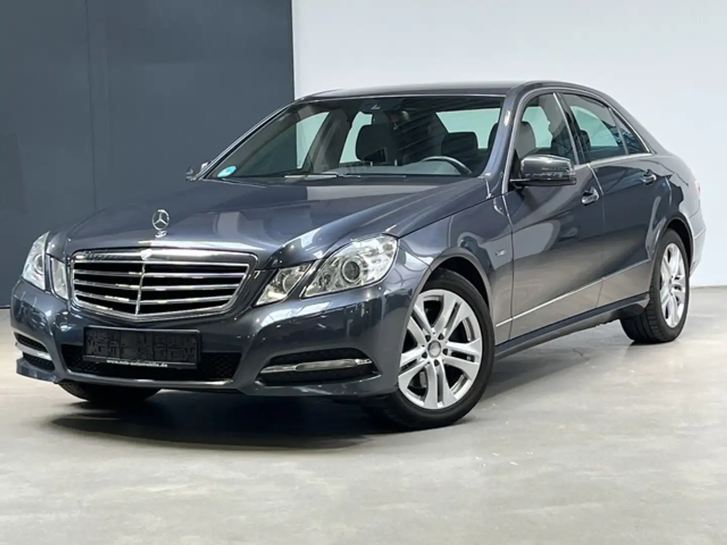 Mercedes-Benz E 220 Avantgarde HarmanKardon Grigio - 1