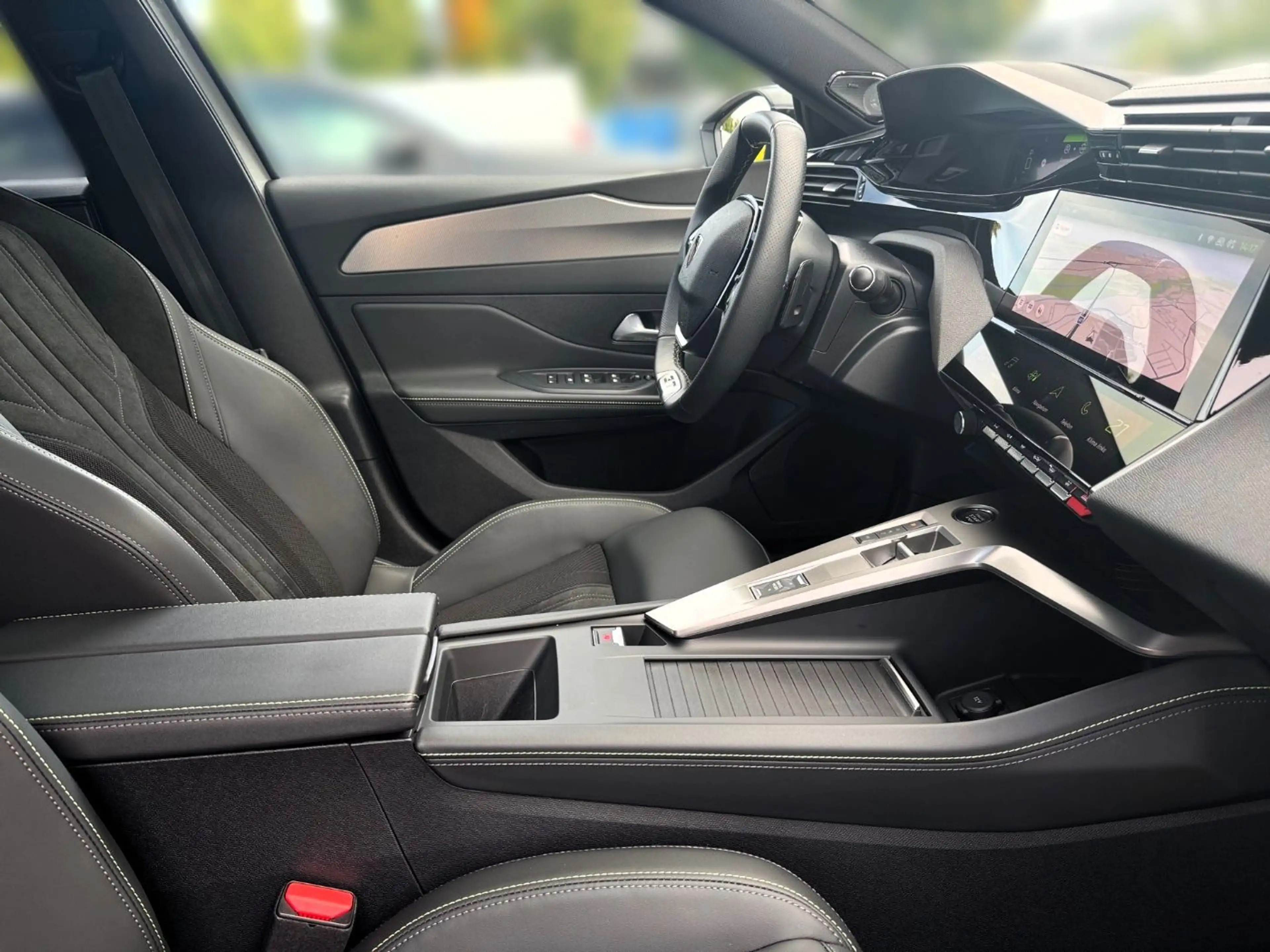 Peugeot 308 SW Hybrid 145 e-DSC6 GT ACC+LED+Navi+Kam. — photo 11