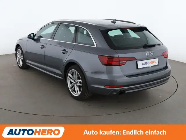 Audi A4 view 4