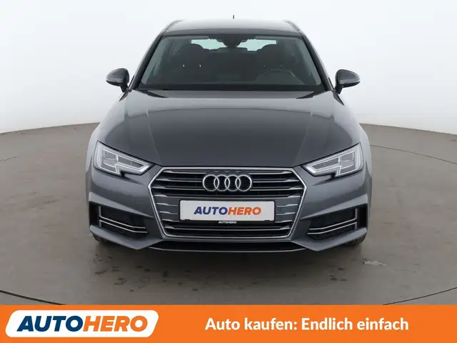 Audi A4 view 9