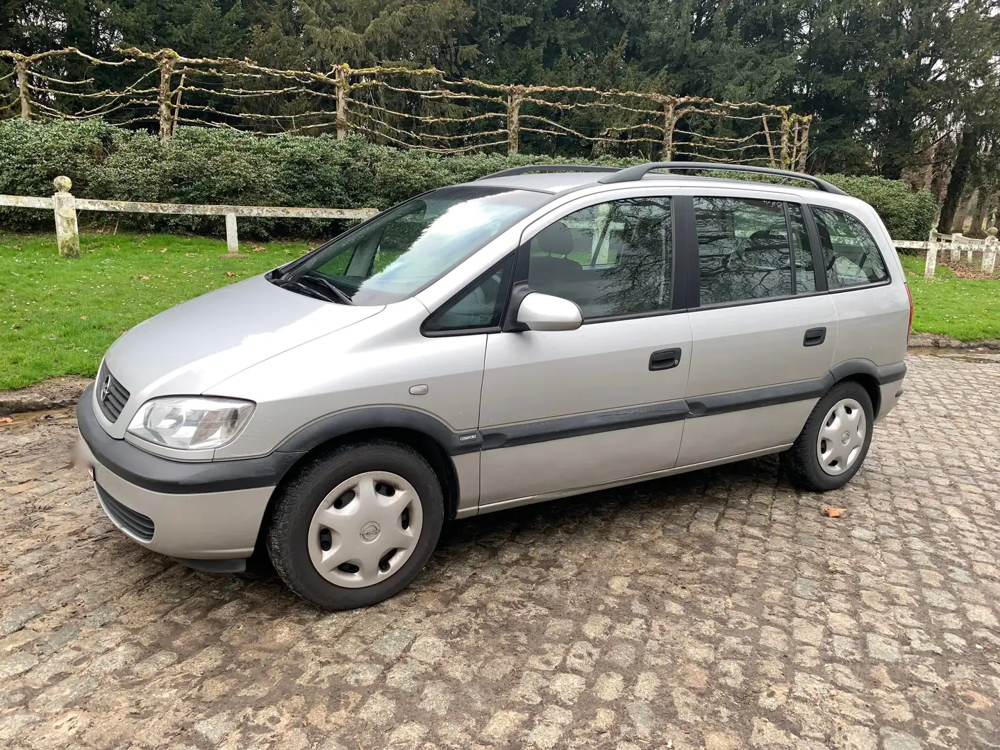 Opel Zafira 1.6i Comfort Silber - 1