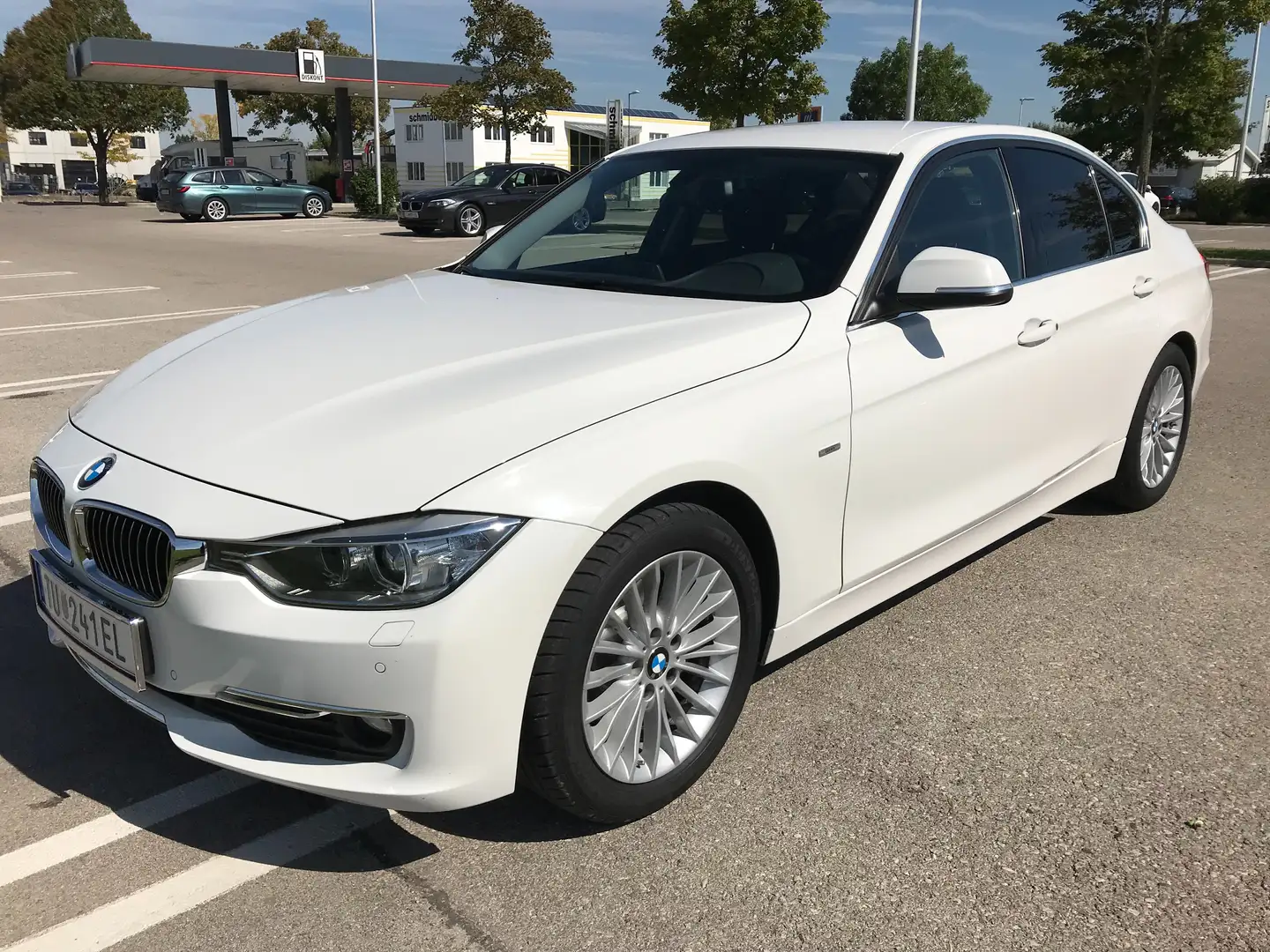 BMW 318 318d Diesel (F30) Automatic Luxury Line Limousine - 1
