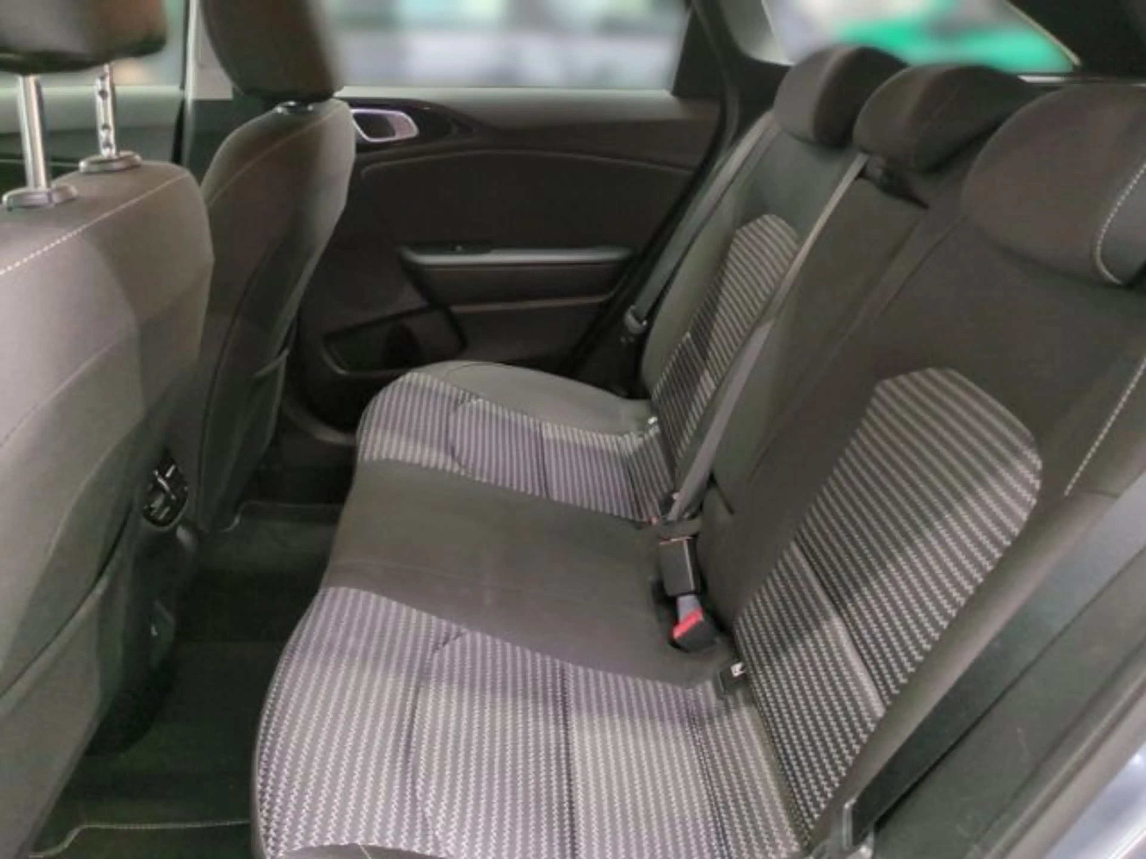 Kia Ceed / cee'd Ceed Sportswagon Spirit 1.5T NAVI,CARPLAY,KAMERA — photo 10