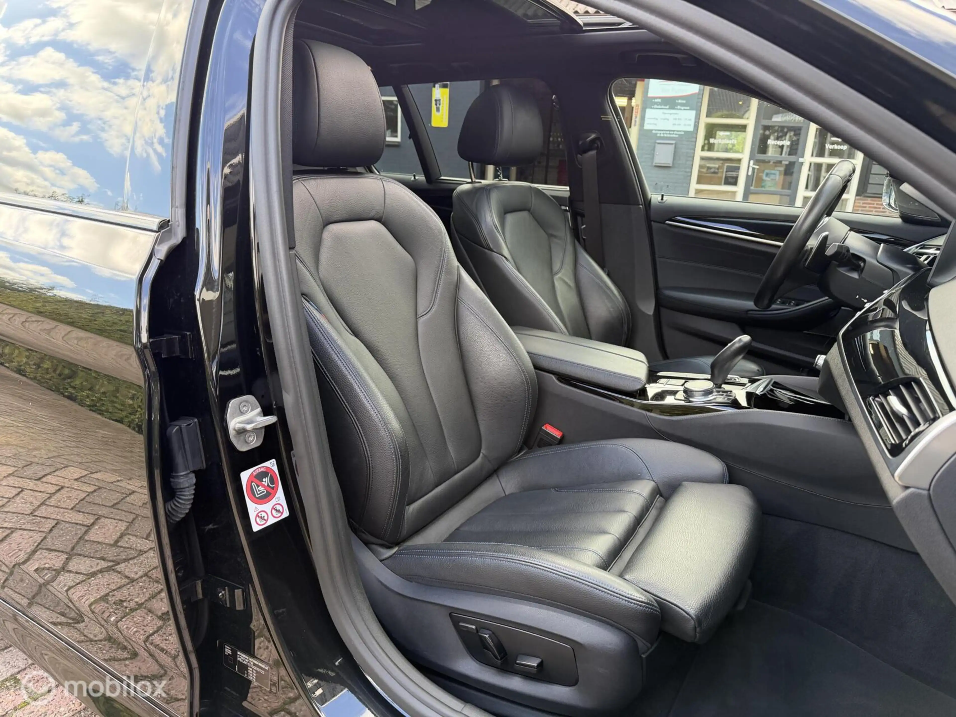 BMW 540 5-serie Touring 540i xDrive High Executive — photo 13