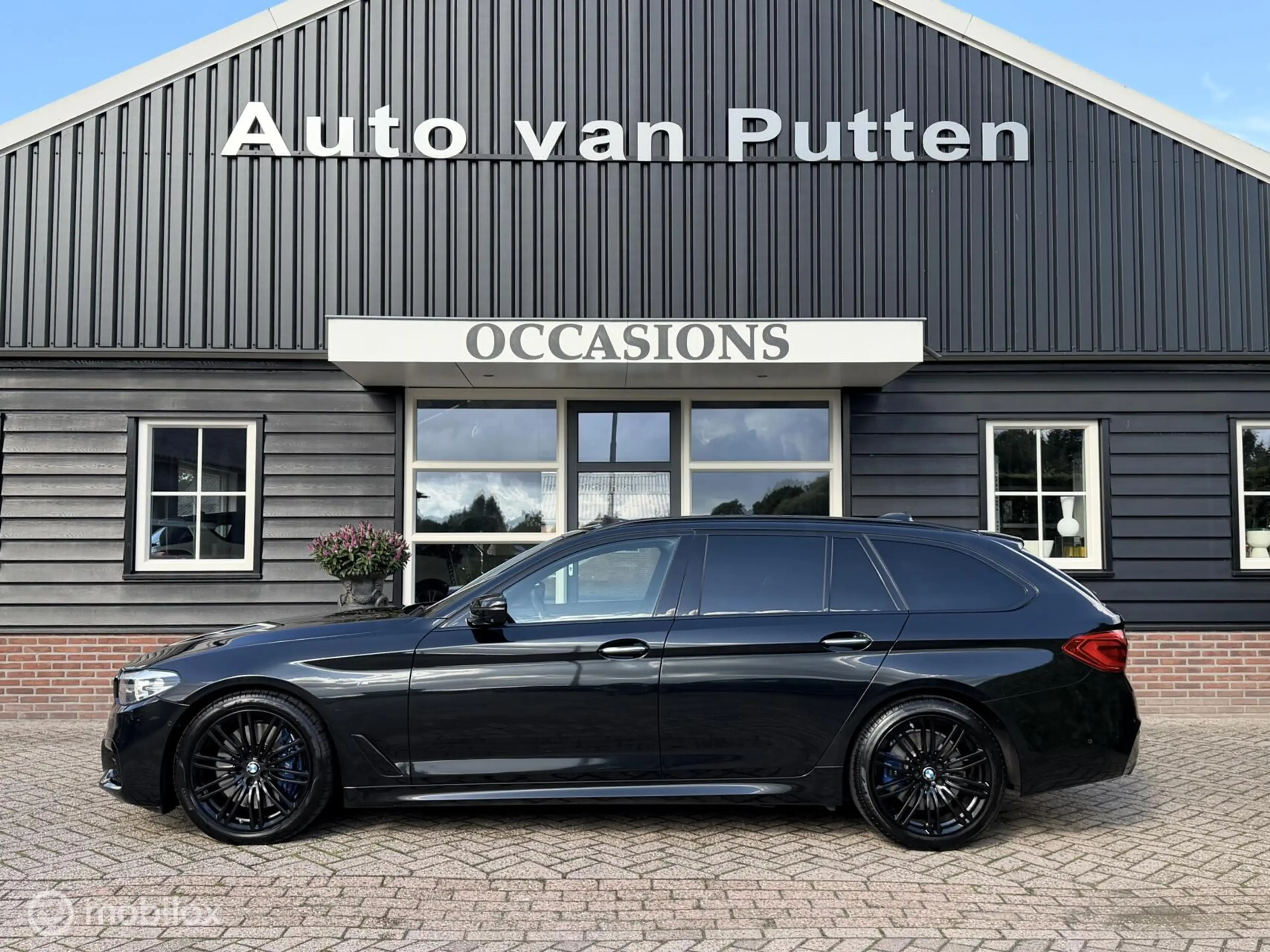 BMW 540 5-serie Touring 540i xDrive High Executive — photo 2