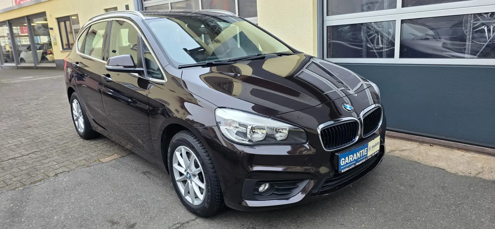 BMW 218 i Active Tourer*1 Hand Aut* Navi* Garantie Brun - 1