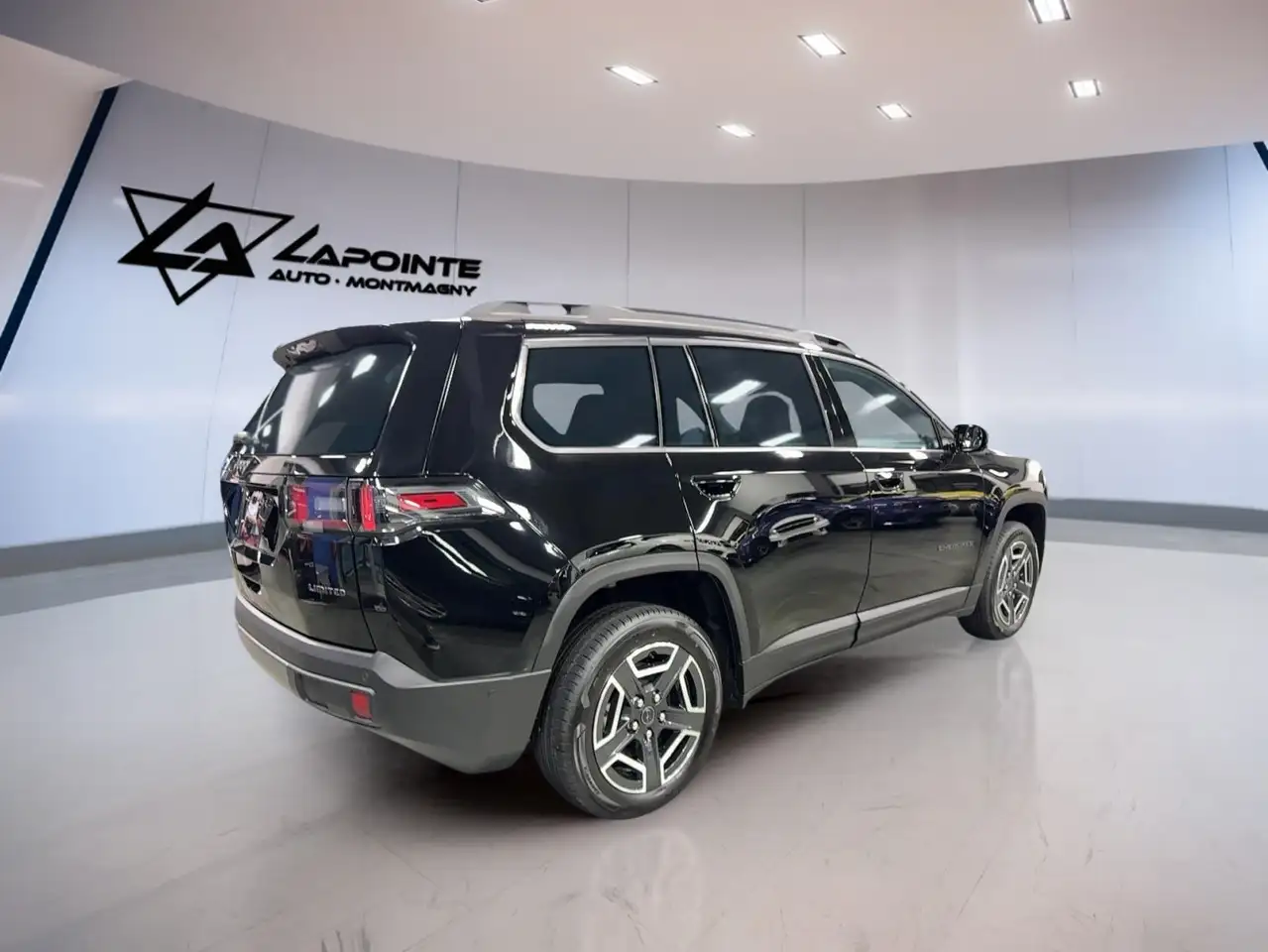 Jeep Cherokee снимка Jeep Cherokee
