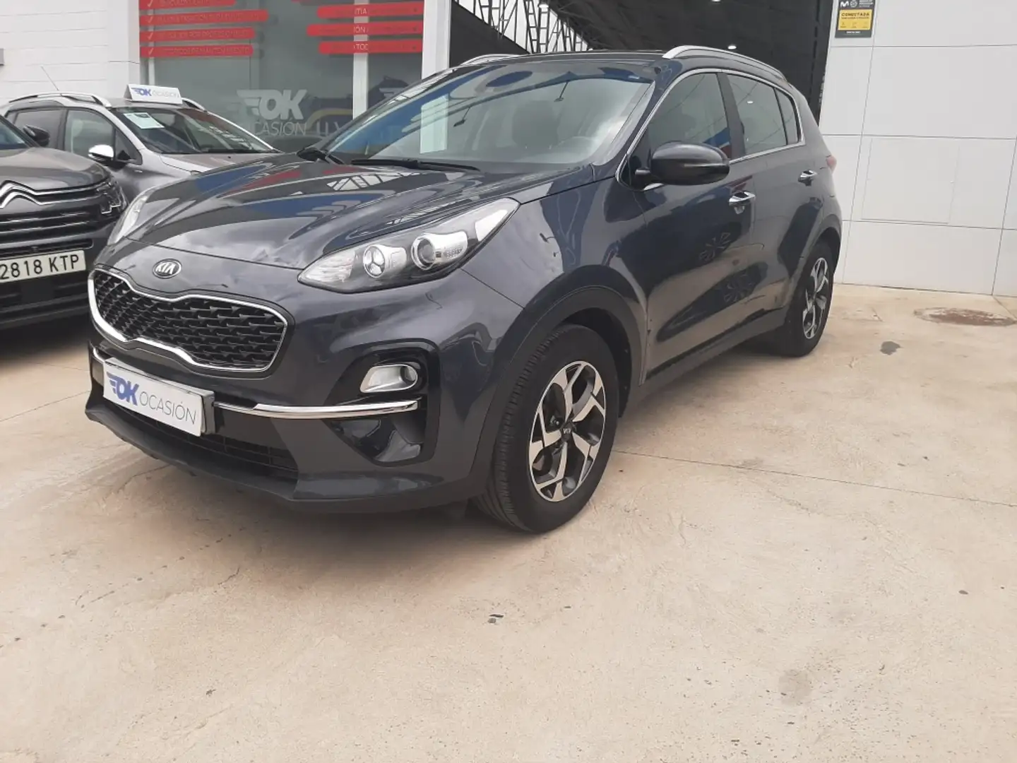 Kia Sportage 1.6 MHEV Business 4x4 136 Gris - 2