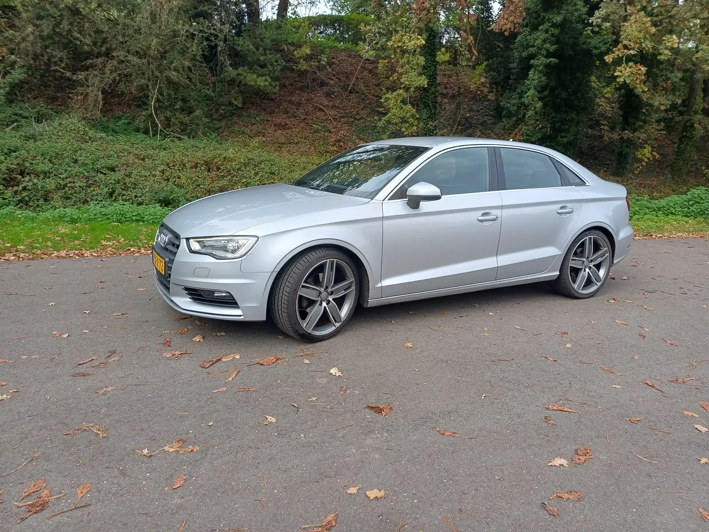 Audi A3 A3 1.4 TFSI Ambit. PL+ Grijs - 1