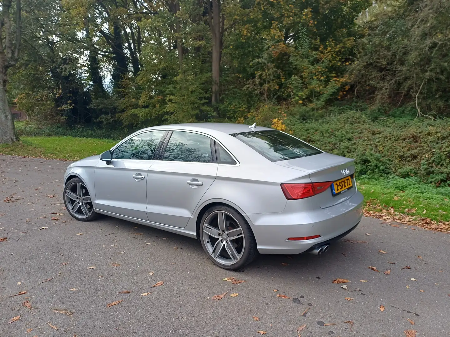 Audi A3 A3 1.4 TFSI Ambit. PL+ Grijs - 2