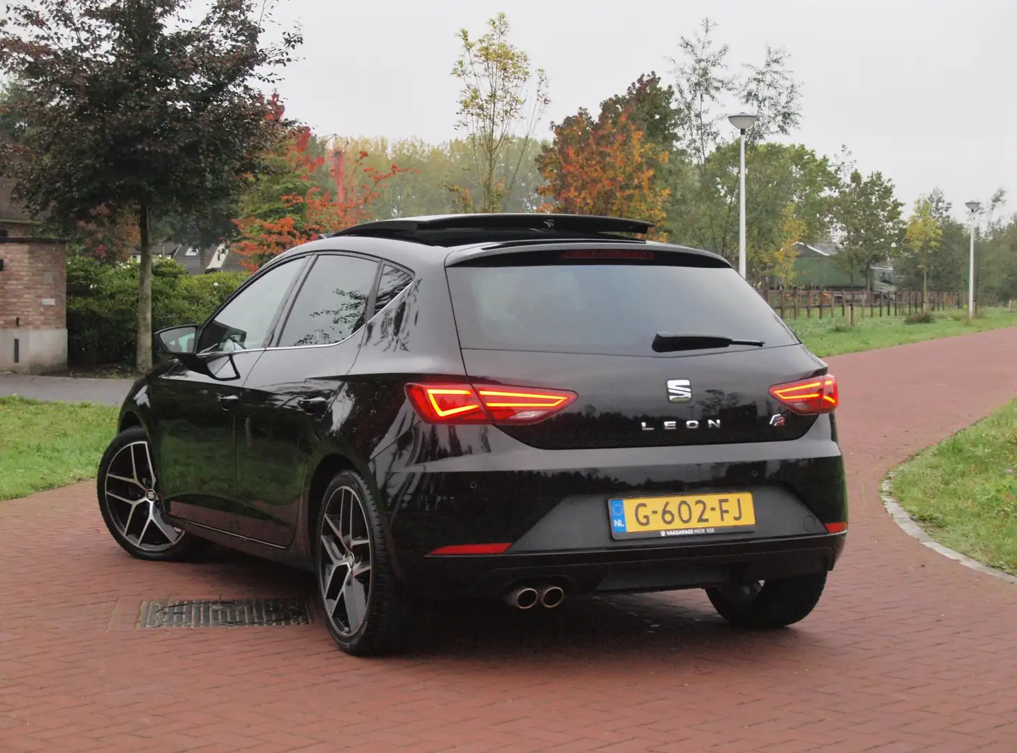SEAT Leon 1.5 TSI FR Business Intense | Elektrisch glazen pa Noir - 2