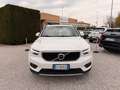 Volvo XC40 1.5 t3 163 cv Momentum Pro Automatica Bianco - thumbnail 3