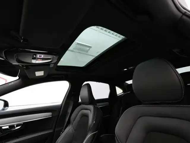 Volvo S90 T8 AWD Recharge PHEV R-Design Ansicht 12