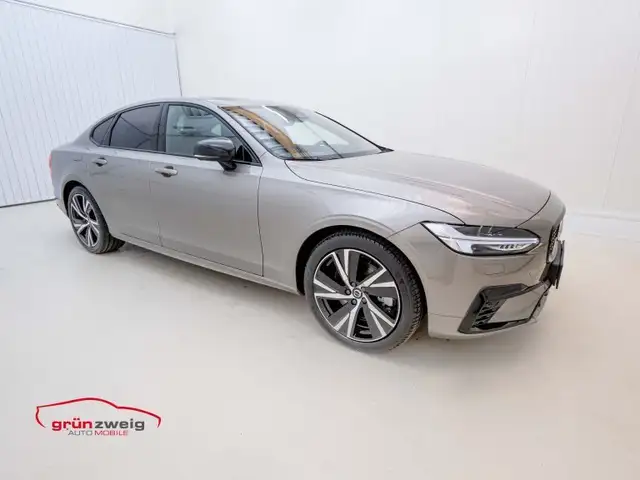 Volvo S90 T8 AWD Recharge PHEV R-Design Ansicht 3