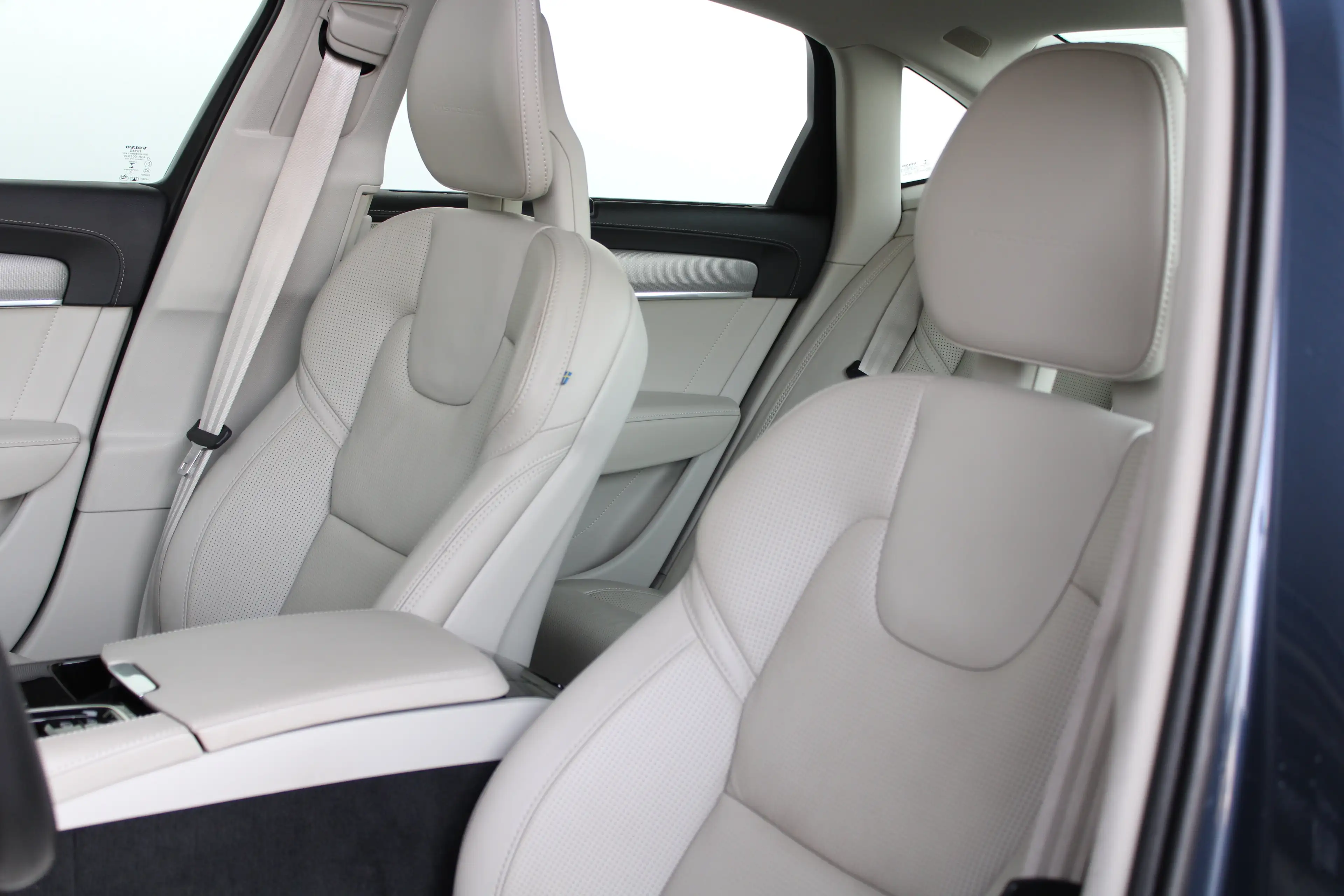 Volvo S90 2.0 T8 AWD Inscription | 360°-camera | Achterbank — photo 11