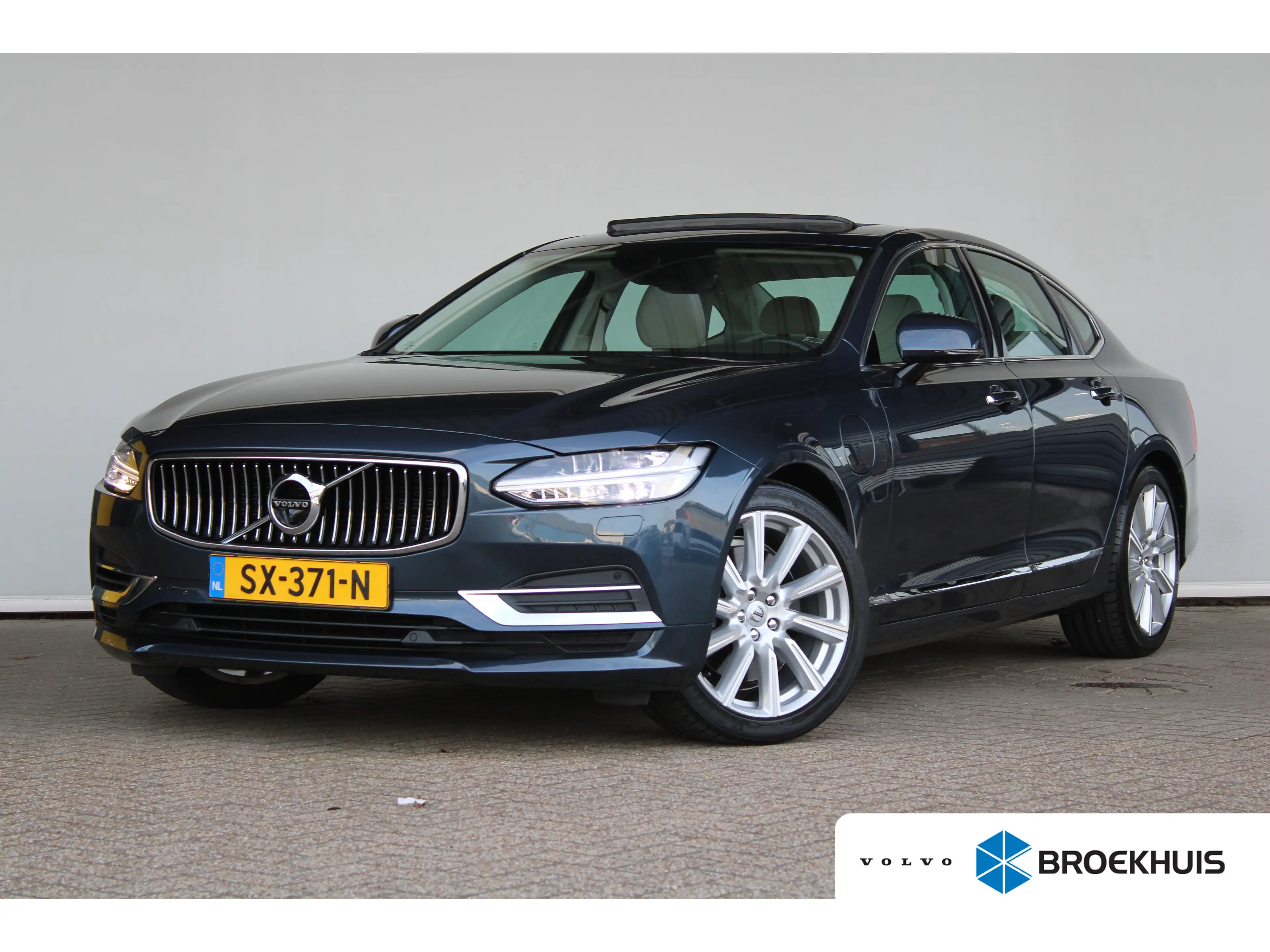 Volvo S90 2.0 T8 AWD Inscription | 360°-camera | Achterbank