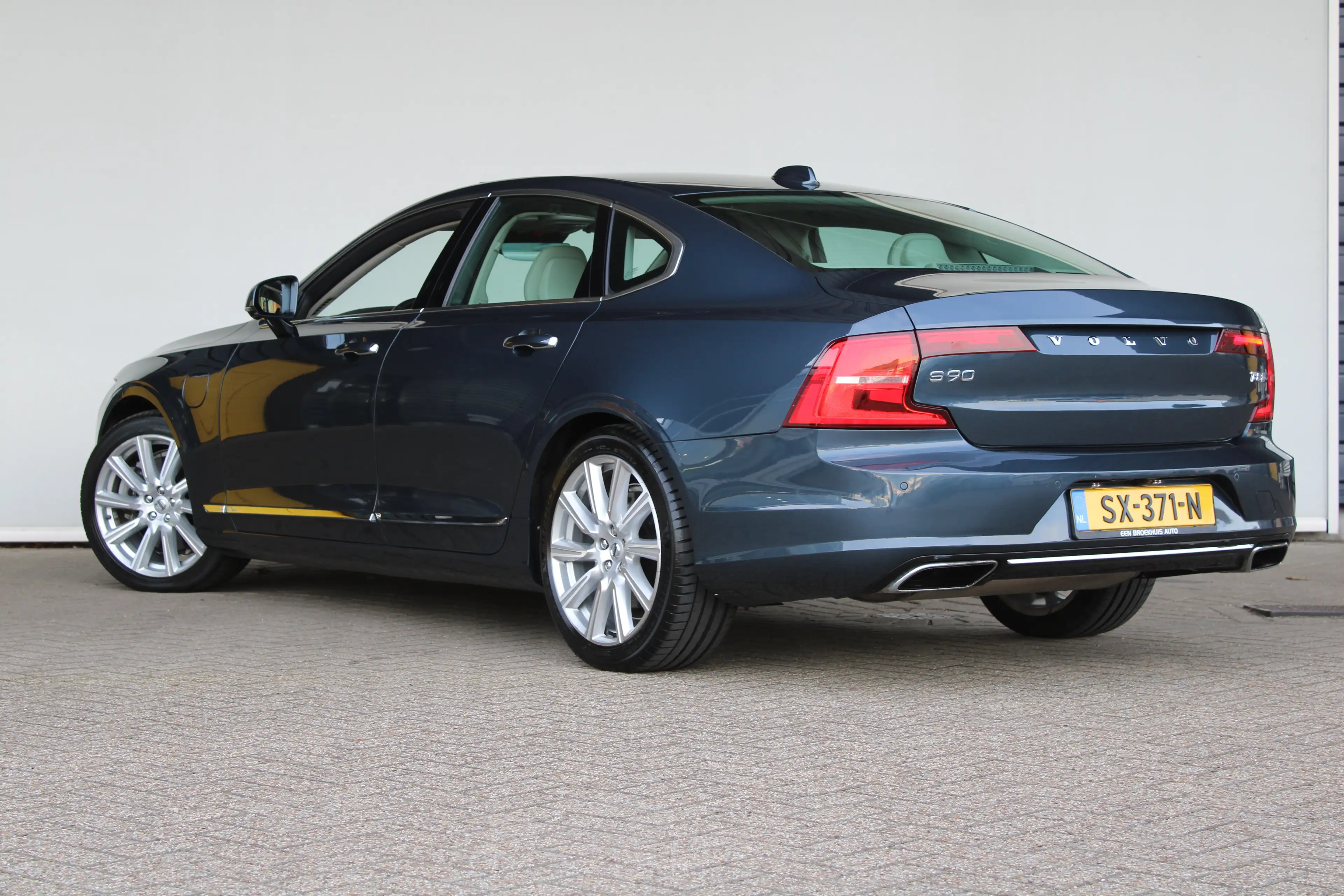 Volvo S90 2.0 T8 AWD Inscription | 360°-camera | Achterbank — photo 8