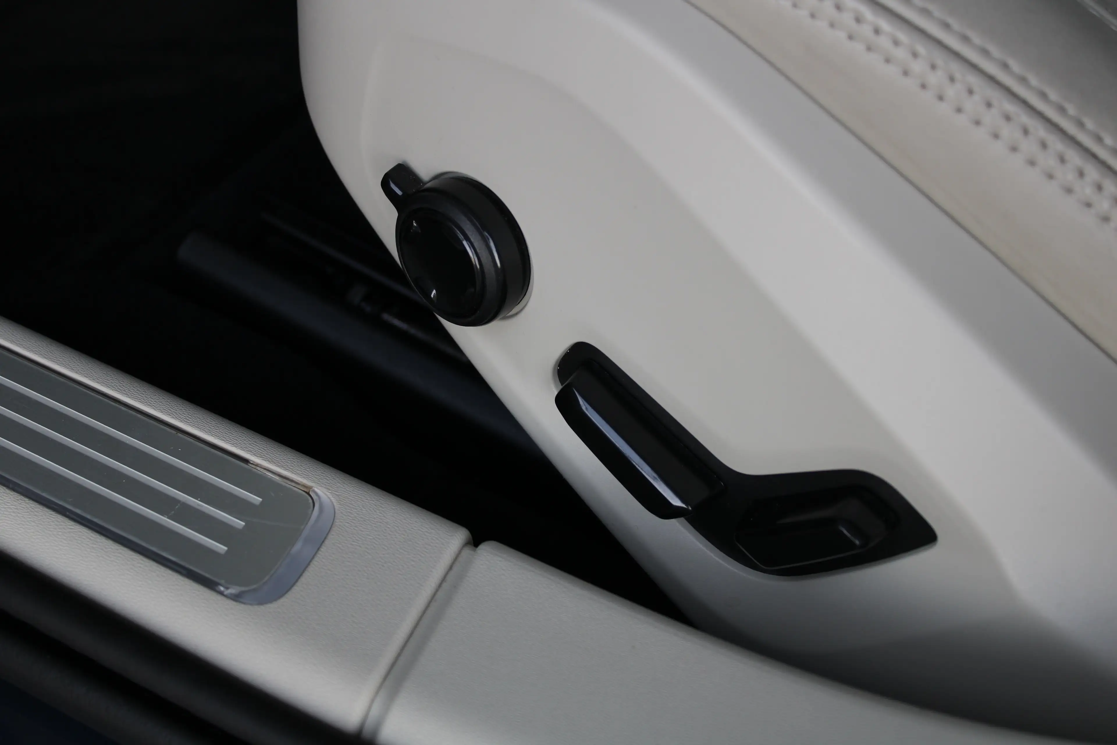 Volvo S90 2.0 T8 AWD Inscription | 360°-camera | Achterbank — photo 13